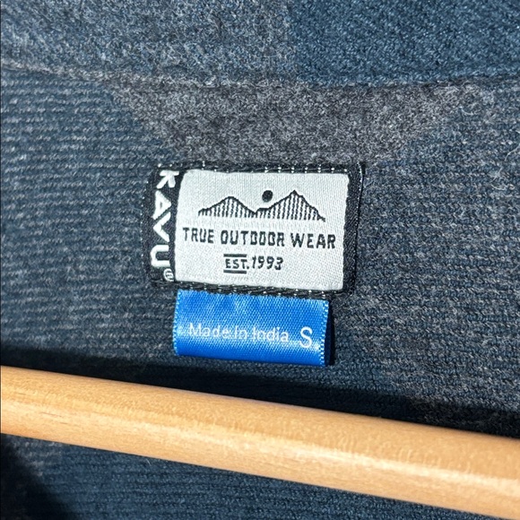 Kavu 100% Cotton Heather Brown Navy Plaid Flannel Button Down Shirt Size Small - Picture 2 of 5